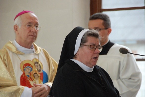 Ostatniego dnia roku biskup ordynariusz modlił się z siostrami nazaretankami.