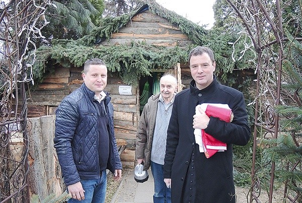 Od lewej: Piotr Pawicki, Jerzy Hernas i ks. Grzegorz Klaja.