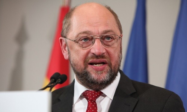 Martin Schulz grozi Węgrom i Polsce konsekwencjami finansowymi