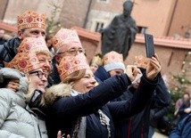 Z arcybiskupem i królem do Dzieciątka