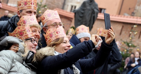 Z arcybiskupem i królem do Dzieciątka