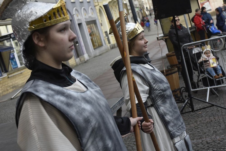 Ponad 2500 osób poszło za mędrcami w Wałbrzychu