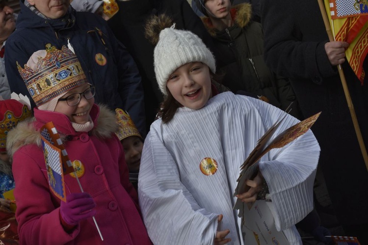 Ponad 2500 osób poszło za mędrcami w Wałbrzychu