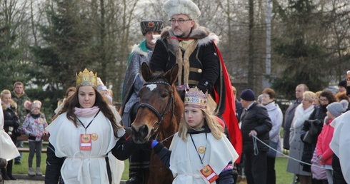 Trzy kolory, jeden pokłon