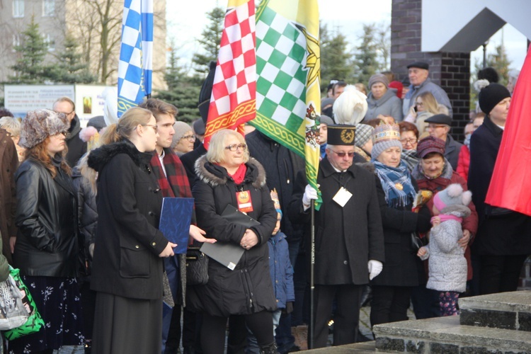 Pokłon na miedzi