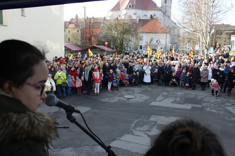 Od scenki do scenki...