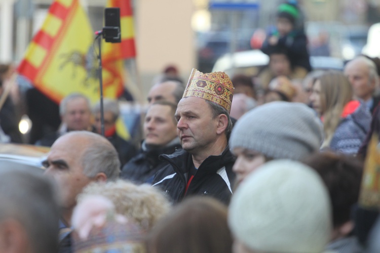 Od scenki do scenki...