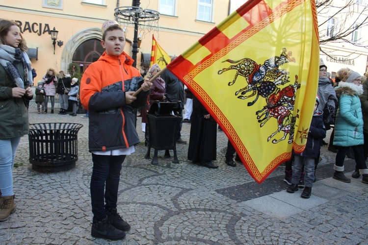 Tłumy na rynku