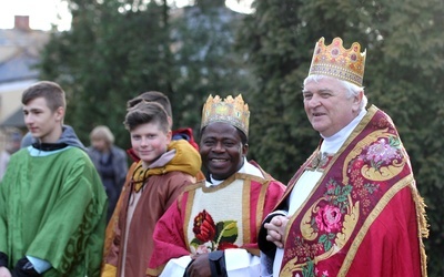 Ks. Beniamin z Konga wędrował z Orszakiem Trzech Króli w Wiskitkach