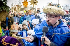 Szli pętlą w Piasecznie. Bo drogi do Boga są kręte