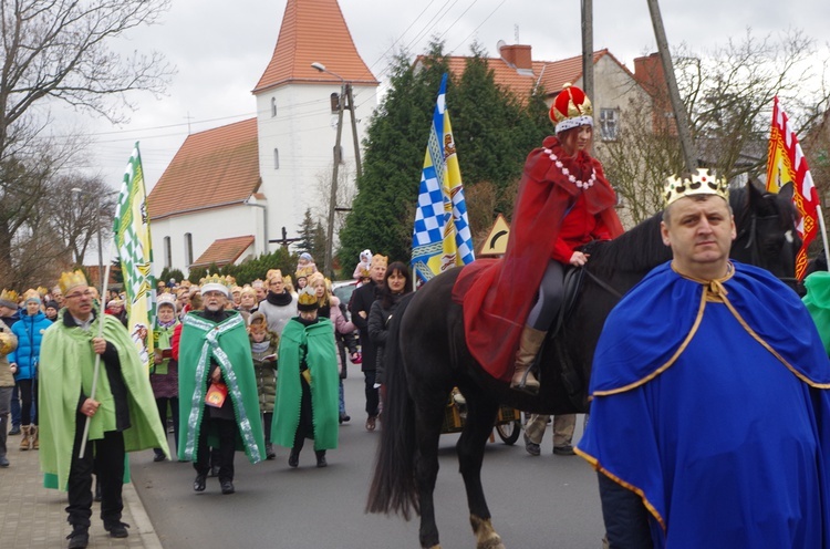 Orszak Trzech Króli w Mrozowie cz. 1