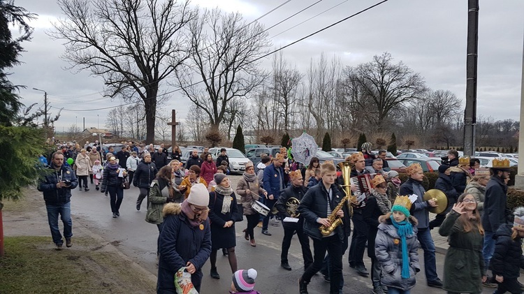 Orszak Trzech Króli w Smolcu cz. 1