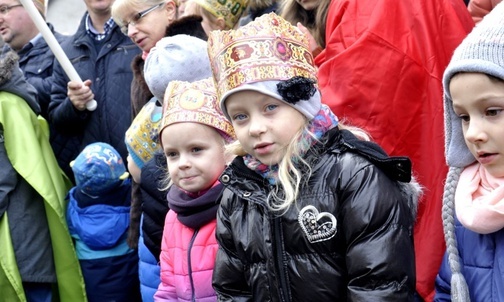 Najmłodsi na orszaku w Witkowicach