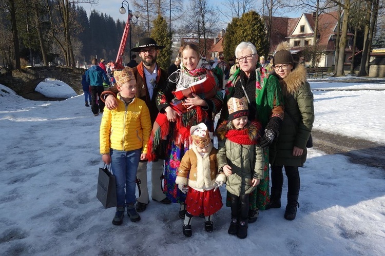 Z widokiem na ośnieżone Tatry 