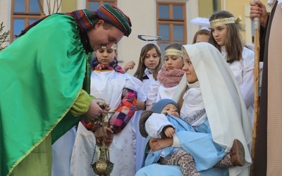 Królewskie dary i pokłon na żywieckim Rynku...