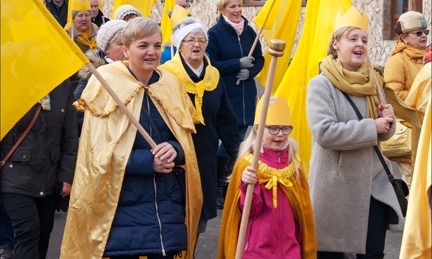 Orszaki u stóp MB Kazimierzowskiej w Rajczy