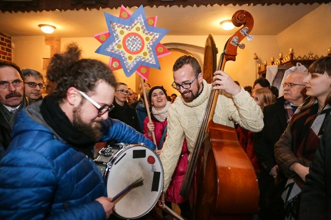 Kolędowanie w Kościółku Akademickim w Rybniku (6 styczynia 2018)