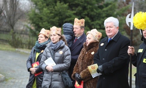 W Ostrem-Twardorzeczce każdy coś Jezusowi przynosi...