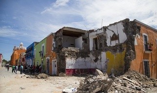 1.10.2017 Meksyk (nie)oswojony ze śmiercią / Uśmiechnięte polskie rodziny