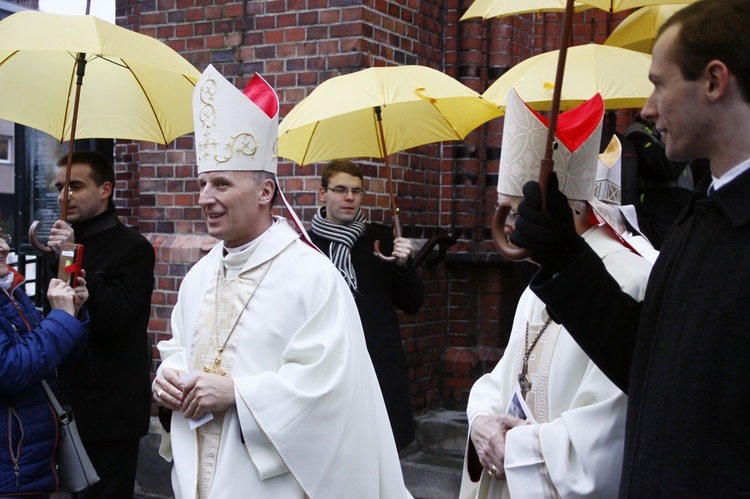 Święcenia biskupie ks. Andrzeja Iwaneckiego - cz. 1