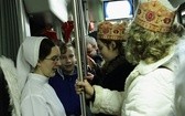 Kolędowanie z abp. Jędraszewskim w tramwaju MPK