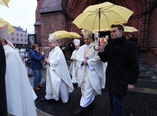 Święcenia biskupie ks. Andrzeja Iwaneckiego - cz. 3