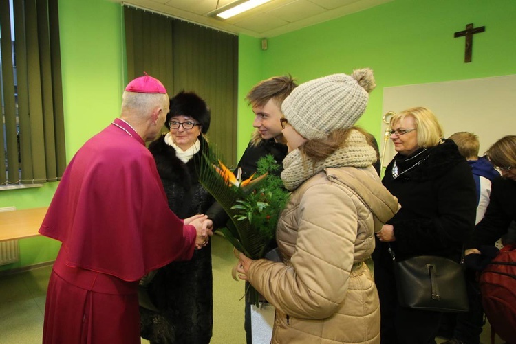 Święcenia biskupie ks. Andrzeja Iwaneckiego - cz. 4 (życzenia)