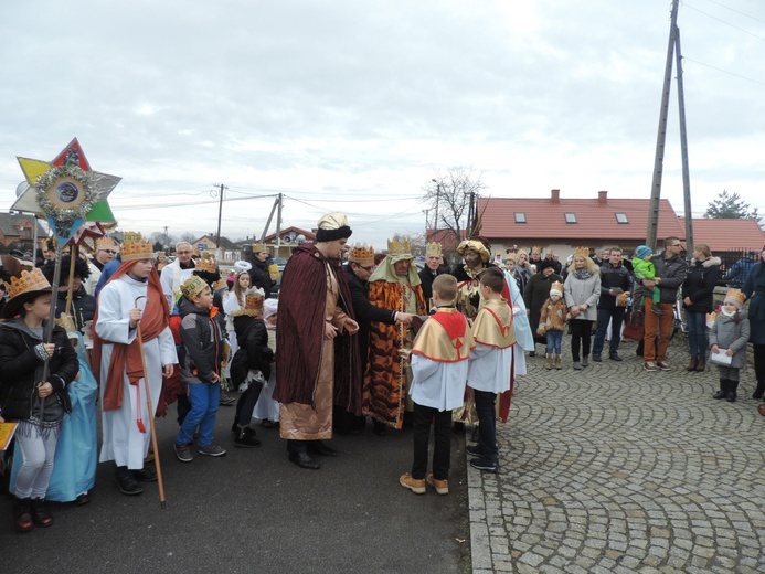 Borzęcin - Orszak Trzech Króli 2018 - nowe zdjęcia