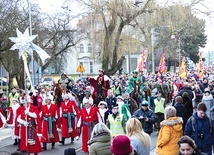 Szacuje się, że w tegorocznym Orszaku Trzech Króli wzięło udział ok. 10 tys. osób. Galeria zdjęć: zgg.gosc.pl
