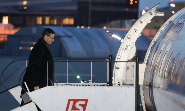 Premier Morawiecki przybył do Brukseli, gdzie spotka się z szefem KE