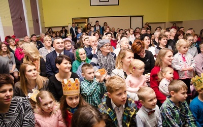 Jasełka w szkole w Radgoszczy