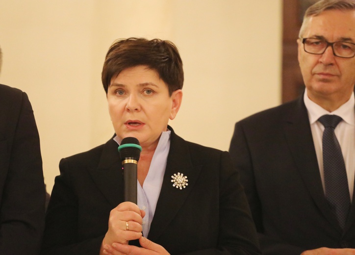 Życzenia uczestnikom spotkania i mieszkańcom złożyła wicepremier Beata Szydło