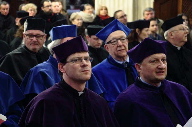 Nadanie tytułu doktora honoris causa prof. Rémiemu Brague'owi