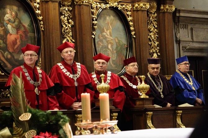 Nadanie tytułu doktora honoris causa prof. Rémiemu Brague'owi