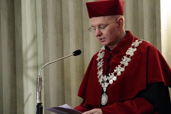 Nadanie tytułu doktora honoris causa prof. Rémiemu Brague'owi