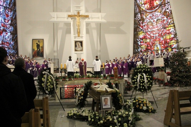 Ostatnie pożegnanie śp. Jacka Oniszczuka SJ