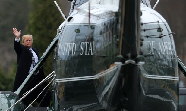 Trump zawiesza wprowadzenie nuklearnych sankcji wobec Iranu