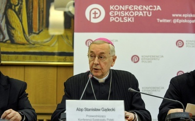 Abp Gądecki: Bezpieczeństwo uchodźcy, który potrzebuje pomocy, jest ważniejsze niż bezpieczeństwo narodowe