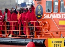 Francja: Papieskie nauczanie o migrantach napotyka opór, również w Kościele