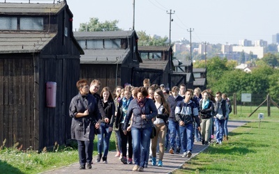 Coraz więcej osób intersuje się historią Majdanka