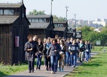 Coraz więcej osób intersuje się historią Majdanka