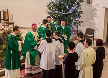 ▼	Abp Józef Górzyński przypomniał, że na każdego człowieka należy patrzeć z szacunkiem.