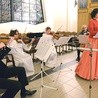 Dla wiernych parafii i mieszkańców miasta wystąpił Zespół Kameralny „Romantica”.