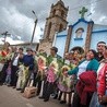 Ludowa pobożność Peruwiańczyków wcale nie oznacza braku głębokiej religijności.