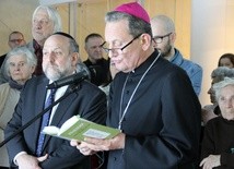 Bp Rafał Markowski, przewodniczący Komitetu KEP ds. Dialogu z Judaizmem, i naczelny rabin Polski Michael Schudrich odmówili Psalm 122