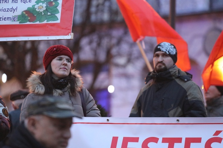 Obrońcy życia pikietowali na placu Chrobrego w Bielsku-Białej