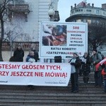 Obrońcy życia pikietowali na placu Chrobrego w Bielsku-Białej