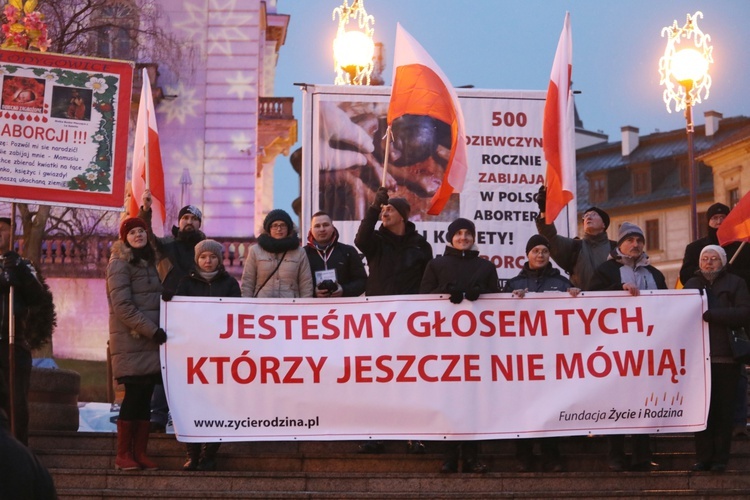 Obrońcy życia pikietowali na placu Chrobrego w Bielsku-Białej