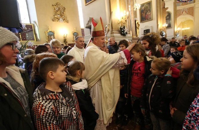 Dzieci roratnie u świętego Józefa