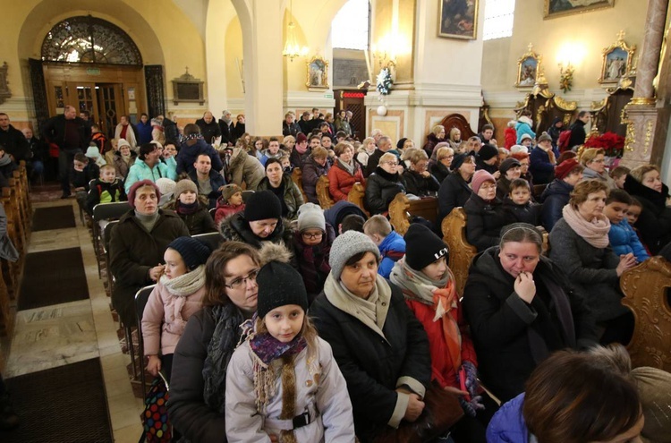 Dzieci roratnie u świętego Józefa